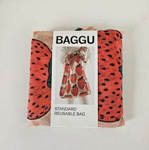 BNWT BAGGU Strawberry Reusable Bag, Standard Size